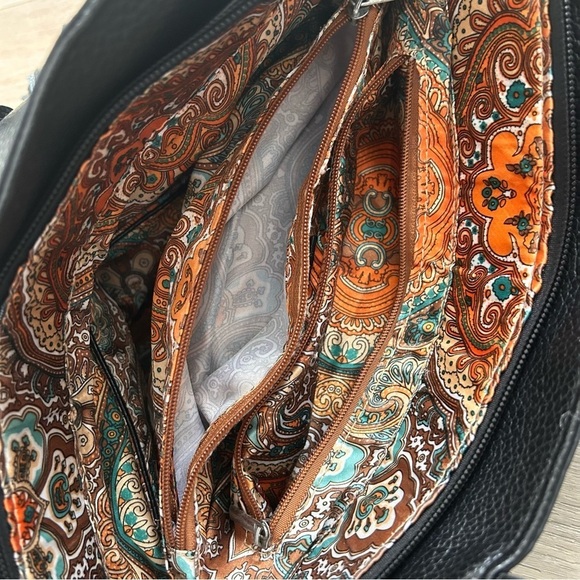 Blush black leather handbag with paisley print interior - Picture 9 of 12
